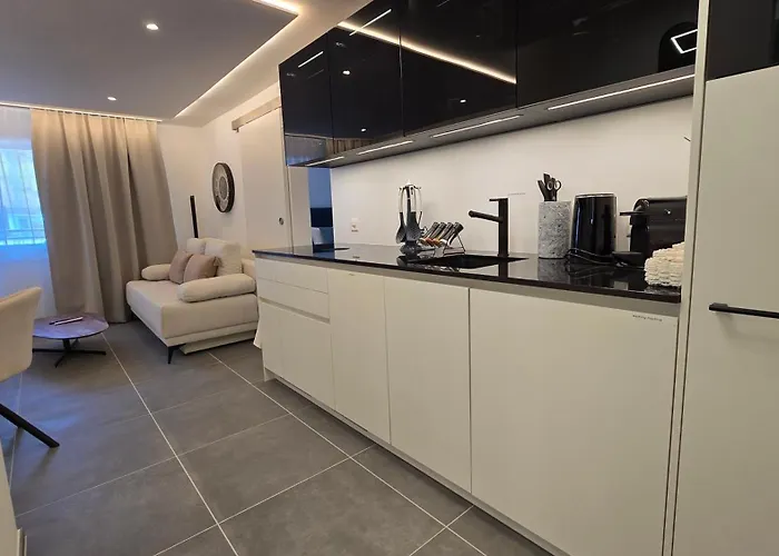 Zermo Eden Apartment *